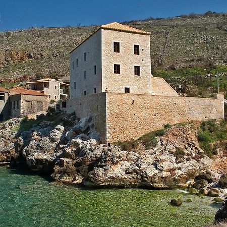 Hotel Mavromichalai Liménion Esterno foto
