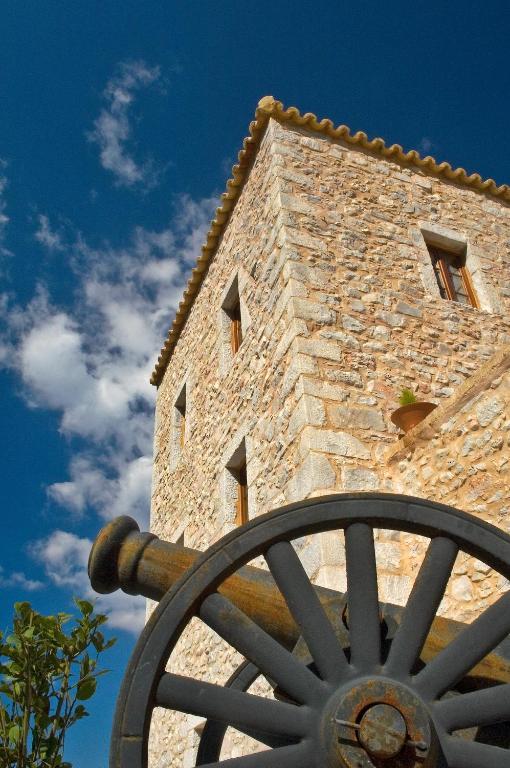 Hotel Mavromichalai Liménion Esterno foto