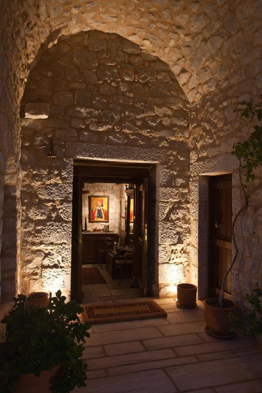 Hotel Mavromichalai Liménion Esterno foto