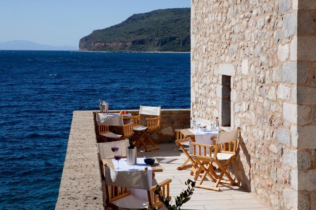 Hotel Mavromichalai Liménion Esterno foto