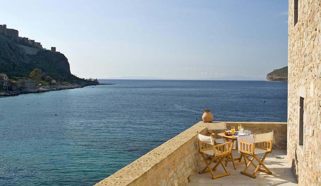 Hotel Mavromichalai Liménion Esterno foto